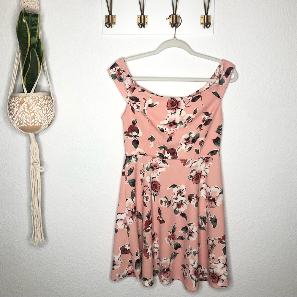 Floral Women’s Pink Shoulder Strap Rose Dress L